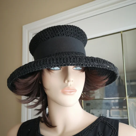 Bucket crochet hat - Picture 3 of 6
